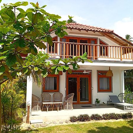 Sleeping Elephant Beach Resort Тангалла Экстерьер фото